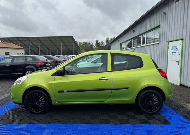 Renault Clio 3 1.2 75cv 124185km Garantie 12 Mois Vert de 2009