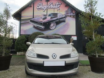  Voir d&eacute;tails -Renault Clio dci 1401 &agrave; Galluis (78)