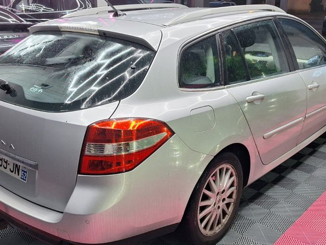 Renault Laguna III 2.0 dCi 150 ch FAP Privil�ge A ~ Rad Gris de 2008