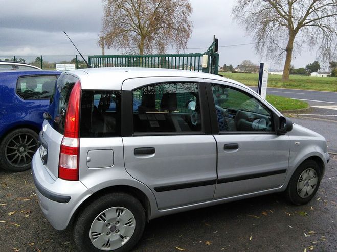 Fiat Panda 1.2 70 Team 5 portes  - REVISEE GARANTIE Gris de 2010