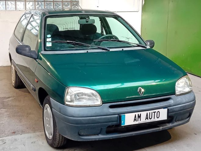 Renault Clio  Vert de 1997