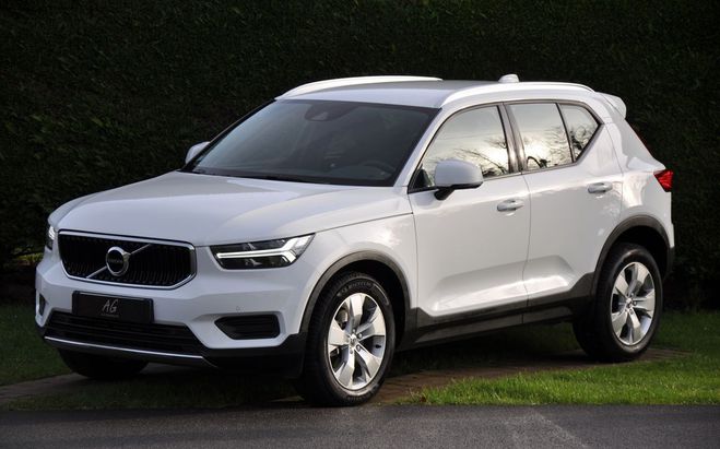 Volvo XC40 XC T2 129 7CV MOMENTUM BVA GEARTRONIC 8  Blanc de 2021
