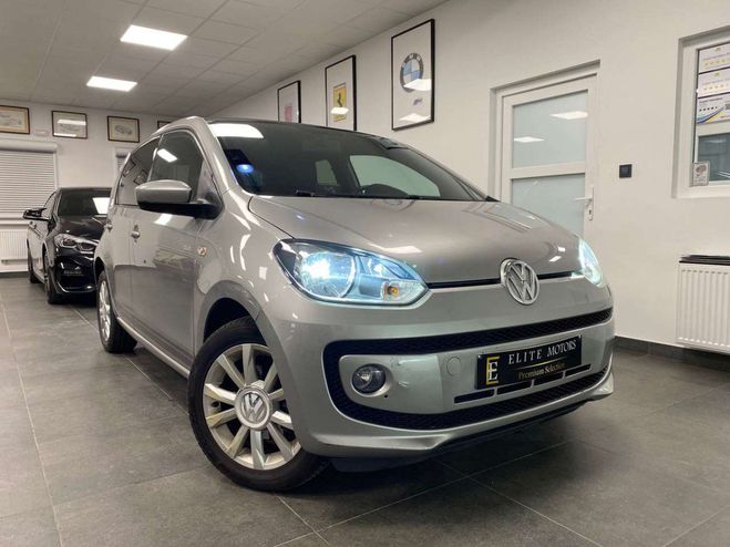 Volkswagen Up up! 1.0i CLUB 1erMAIN FULL- TOIT OUVRANT Argent M�tallis� de 