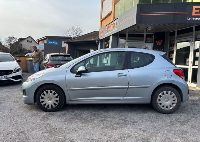 Peugeot 207 99g 90ch premiere main Autre de 2010