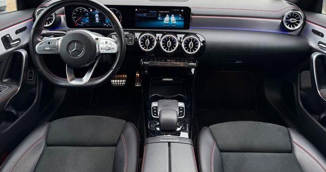Mercedes Classe CLA Classe 200d 2.0 150 ch amg line toit ouv Blanc de 2019