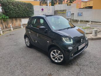  Voir d&eacute;tails -Smart Fortwo COUPE 71CH PASSION TWINAMIC &agrave; Nice (06)