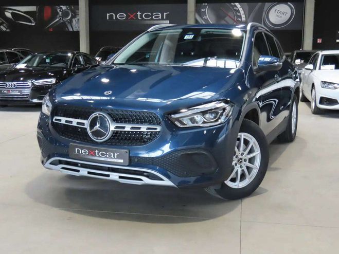 Mercedes Classe GLA 200 d 8GTRONIC TISSU CUIR-LED-NAVI-CAMER Bleu M�tallis� de 