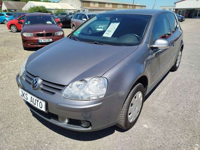 Cliquer pour voir la photo suivante Volkswagen Golf V 1.4 i 16V 80cv Gris de 2006