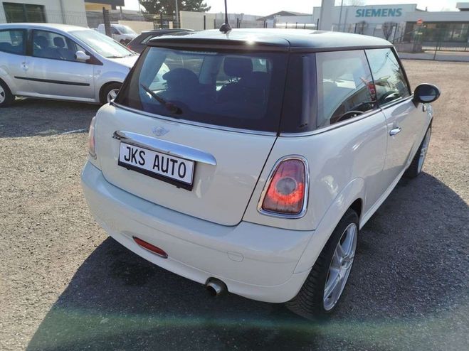 Mini One 2 (R56) LCI Cooper 1.6 i 16V 122 cv Blanc de 2010