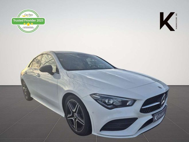 Mercedes Classe CLA 180 --PACK AMG CARPLAY--CAMERA--GARANTIE Blanc M�tallis� de 