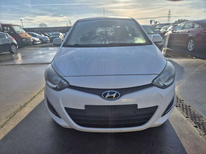 Hyundai I20 1.2i Comfort -- DEGATS CAROSSERIE EXPORT Blanc M�tallis� de 