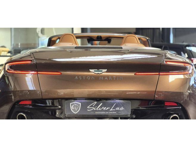 Aston martin DB12 VOLANTE V8 4.0 Biturbo 680 / PRIX HORS T MARRON de 2024