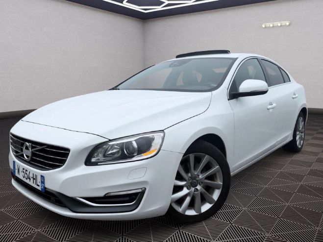 Volvo S60 Berline D3 136ch Summum Geartronic - cui Blanc de 2013