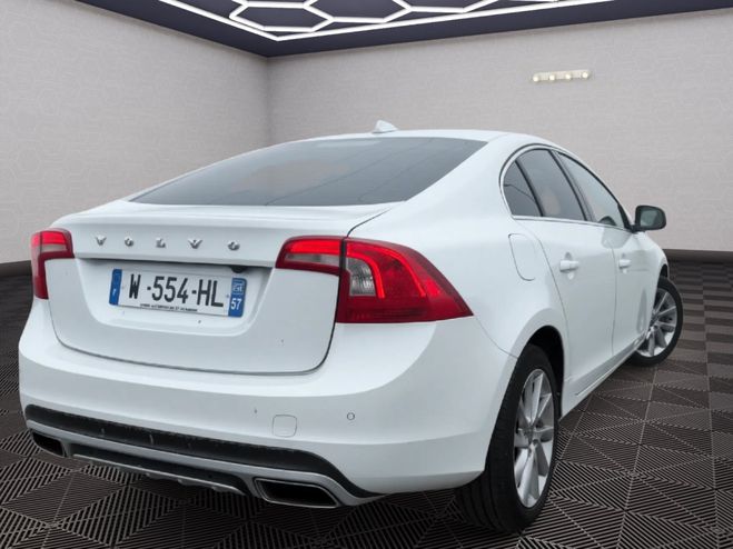Volvo S60 Berline D3 136ch Summum Geartronic - cui Blanc de 2013