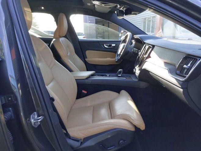 Volvo V60 Cross Country B4 Pro AWD 197 ch MARRON de 2021