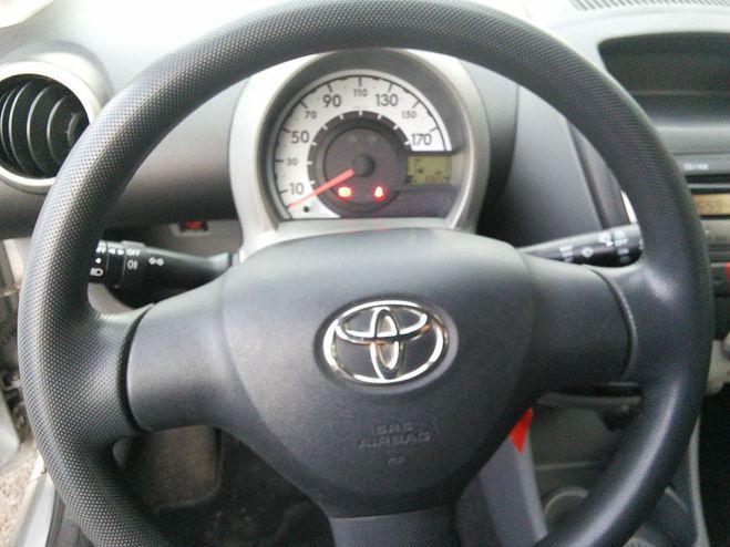 Toyota Aygo 1.0 68CV Confort CLIM - 5 portes Gris de 2008