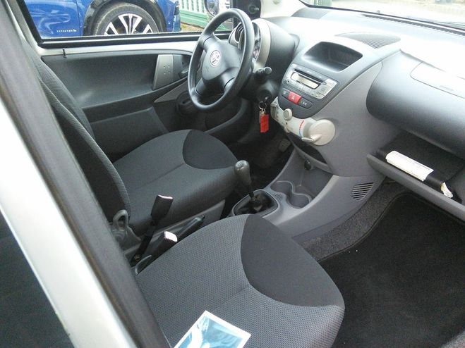 Toyota Aygo 1.0 68CV Confort CLIM - 5 portes Gris de 2008