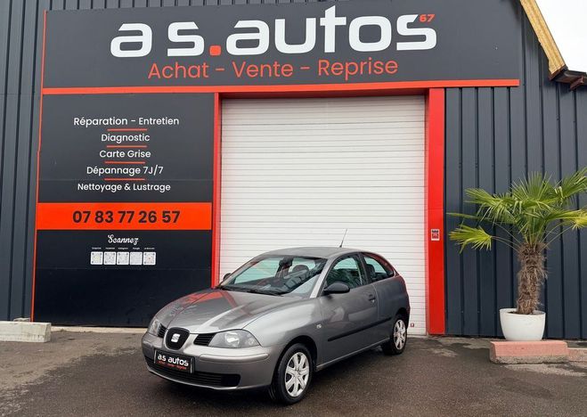 Seat Ibiza 1.4 I 75 CV ESSENCE PAYEMENT 4X sans fra Gris de 2002