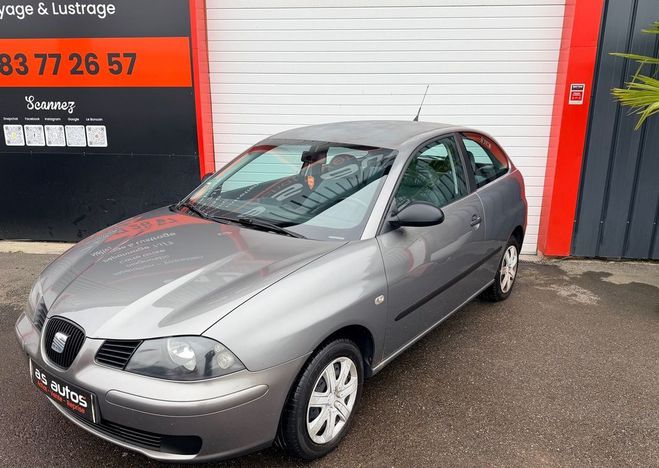 Seat Ibiza 1.4 I 75 CV ESSENCE PAYEMENT 4X sans fra Gris de 2002