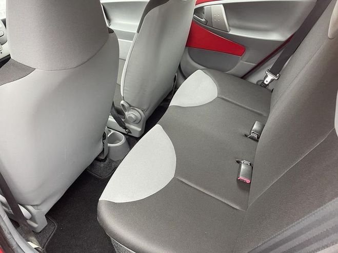 Peugeot 107 1.0 12V URBAN 5P  de 2010