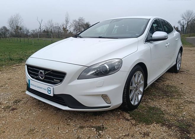 Volvo V40 II D3 150ch R-Design Geartronic Start&St Blanc de 2013