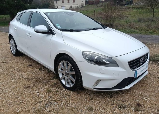 Volvo V40 II D3 150ch R-Design Geartronic Start&St Blanc de 2013