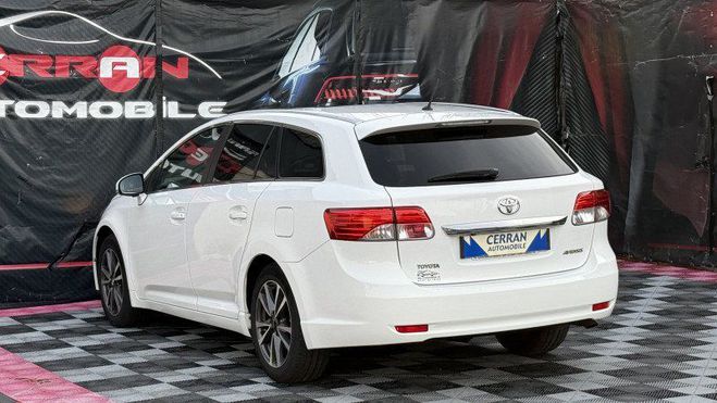 Toyota Avensis SW 124 D-4D SKYVIEW LIMITED EDITION Blanc de 2013