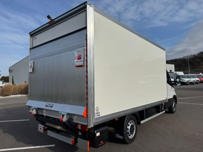 Iveco Daily CAISSE 35S16 A8 160CV 3L HAYON HAUTEUR D Blanc de 2026