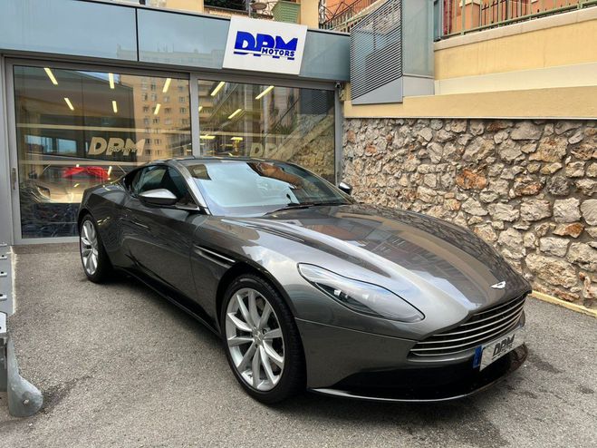 Aston martin DB11 V8 Gris de 