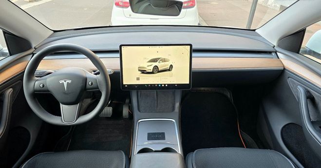 Tesla Model Y standard propulsion Blanc de 2024