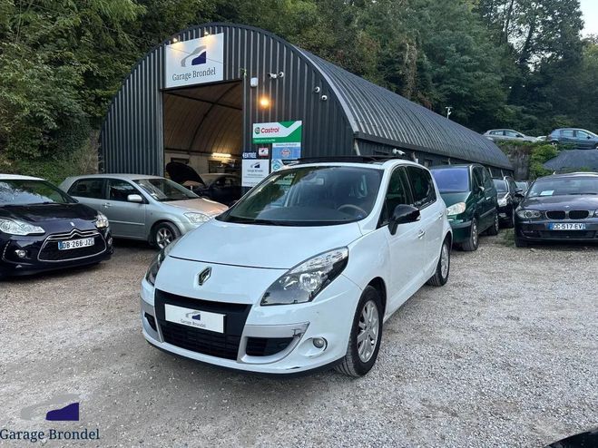 Renault Scenic III 1.9 dCi 130cv 1�re Main Blanc de 2011