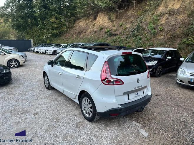 Renault Scenic III 1.9 dCi 130cv 1�re Main Blanc de 2011