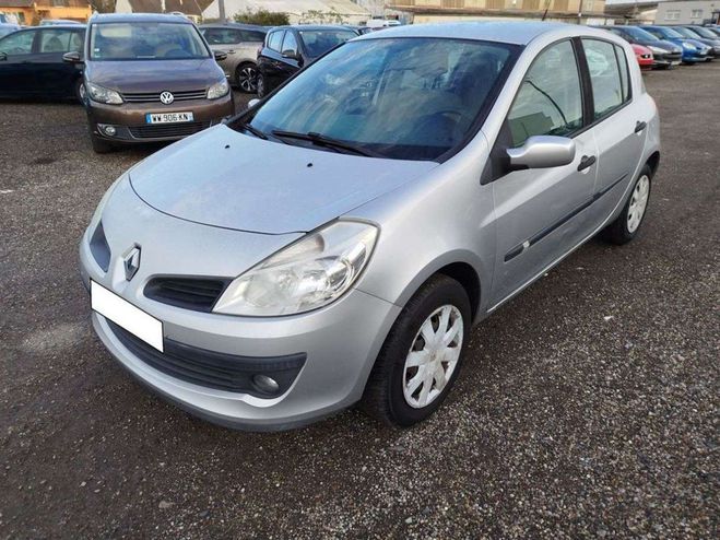 Renault Clio 1.2 75cv Gris de 2005