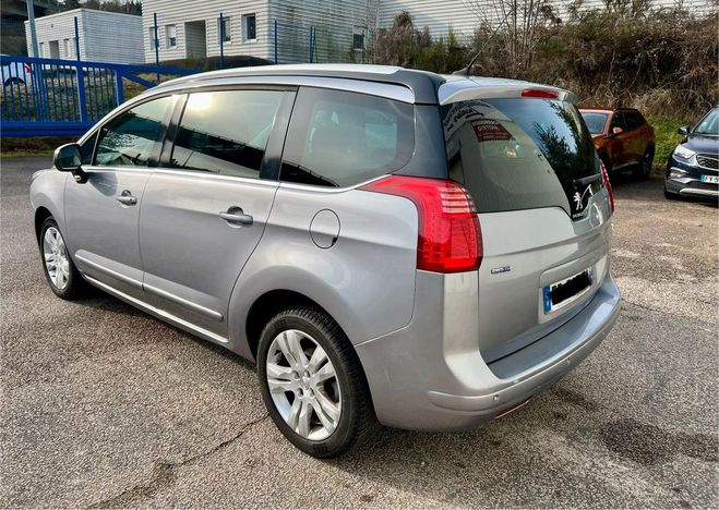 Peugeot 5008 hdi 1.6l 120 chv 7 places allure Gris de 2016