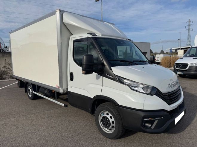 Iveco Daily CAISSE 35S16 A8 160CV 3L HAYON Blanc de 2026