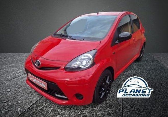 Toyota Aygo 1.0 VVT-i 75 ch ? 2013 Rouge de 2013