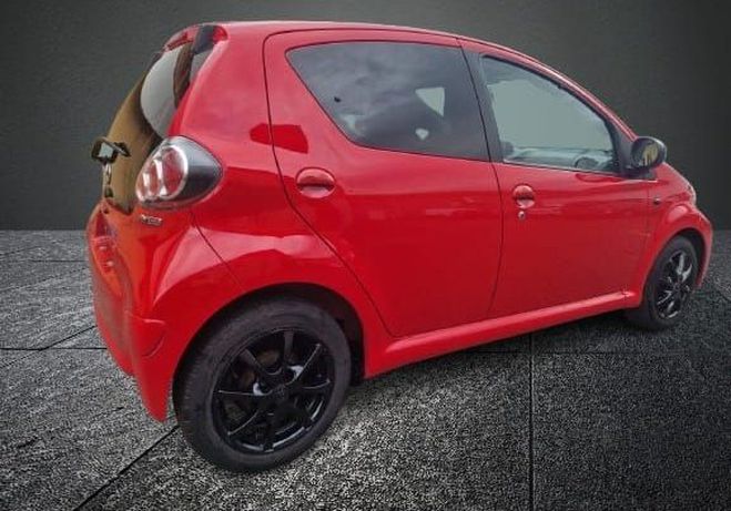Toyota Aygo 1.0 VVT-i 75 ch ? 2013 Rouge de 2013
