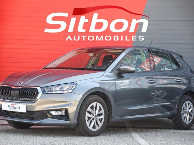 Skoda Fabia 1.0 TSI 95 Ambition Apple CarPlay / Goog GRIS FONCE de 2023