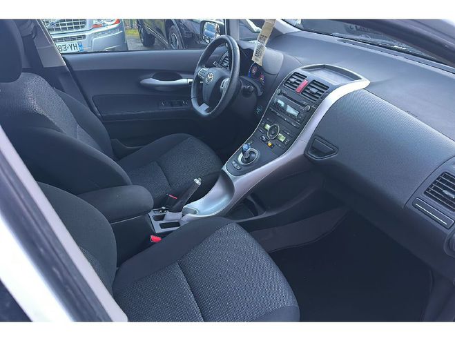Toyota Auris Hybride 136h Executive Connect Blanche de 2011