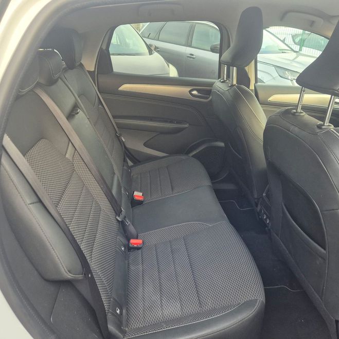 Renault Arkana (2) 1.6 E-TECH HYBRID 145 ESPRIT TVA R�C Blanc de 2022