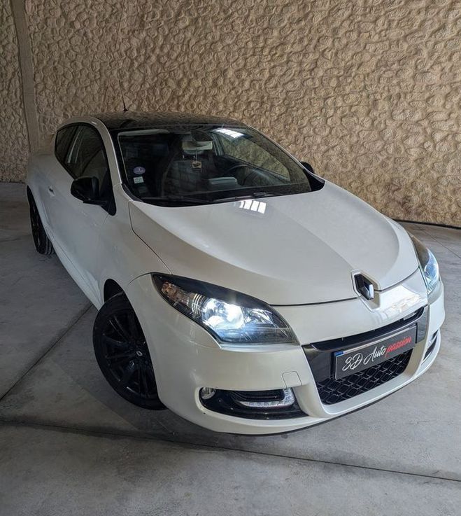 Renault Megane III Coup� 130ch �dition monaco GP Blanc de 2013