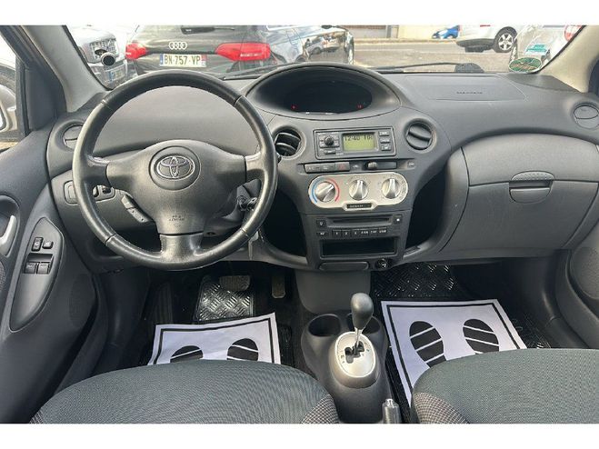 Toyota Yaris 65 VVT-i Lin�a SOL BVA Gris Fonc� de 2003