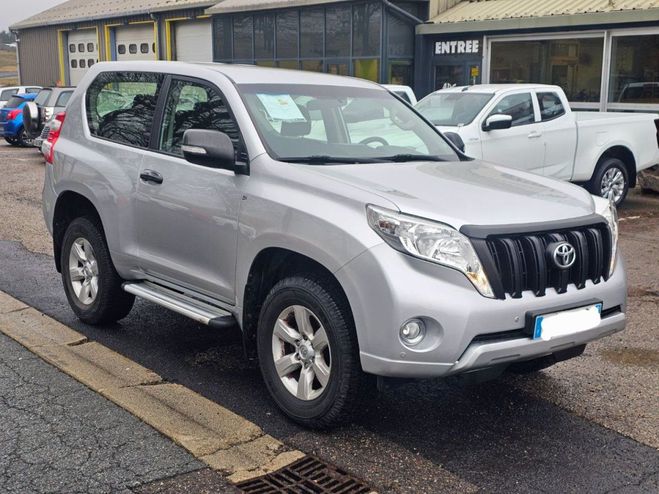 Toyota Land Cruiser (KDJ150) (2) 177 D-4D LIFE 3P BV6 5 PLAC Gris Clair de 2016