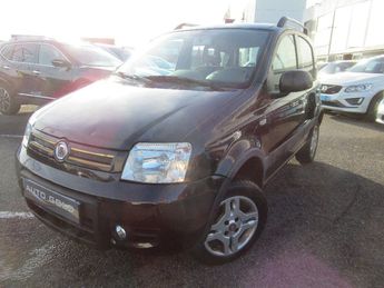  Voir d&eacute;tails -Fiat Panda 4X4 1.2 8V 69 ch &agrave; Aubi�re (63)