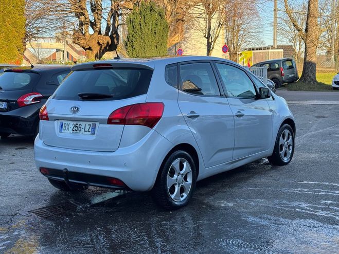 Kia Venga 1.6 CRDi 115 ch Grande Vita Gris de 2011