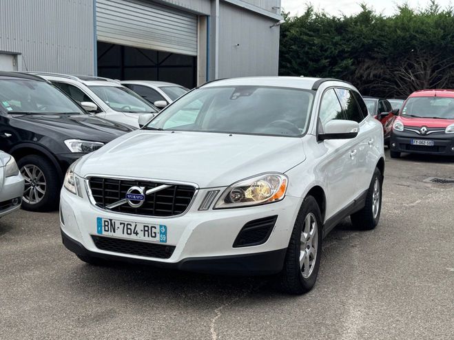 Volvo XC60 D3 DRIVe Momentum Blanc de 2011