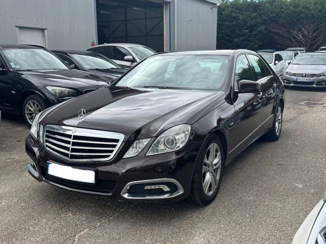 Mercedes Classe E 220 CDI BlueEfficiency Avantgarde Execut Marron de 2009