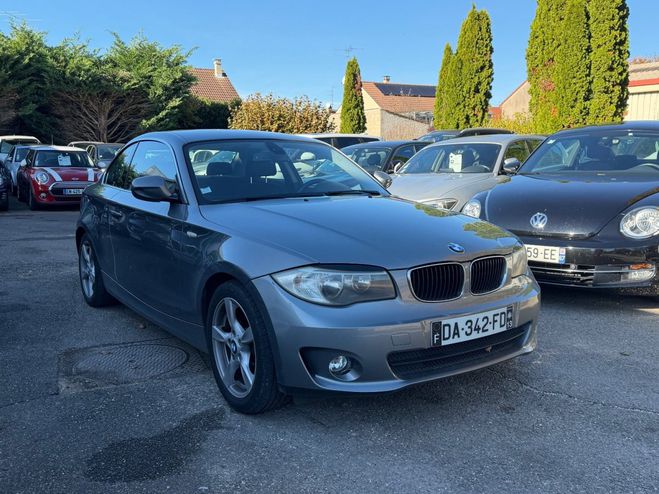 BMW Serie 1 COUPE E82 LCI 118d 143 ch Confort Gris de 2013