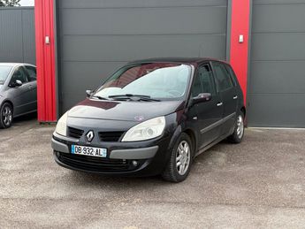  Voir d&eacute;tails -Renault Scenic II 1.9 dCi 130 Exception &agrave; Gevrey-Chambertin (21)