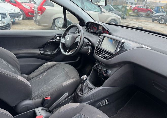 Peugeot 208 1.2 vti 82ch active 3p Autre de 2013